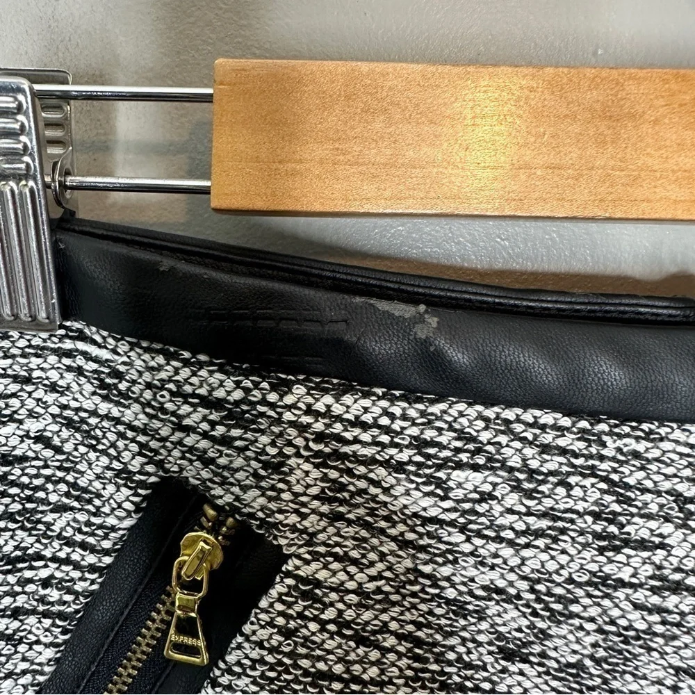 Express tweed mini skirt